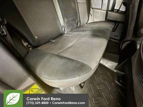 Used 2010 Toyota FJ Cruiser 4WD image 23