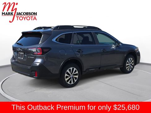 Used 2022 Subaru Outback Premium AWD/4WD image 9