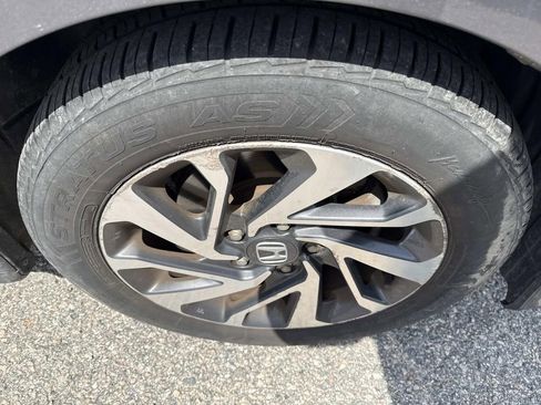 Used 2018 Honda Civic EX image 9