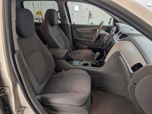Used 2016 Chevrolet Traverse LT image 22