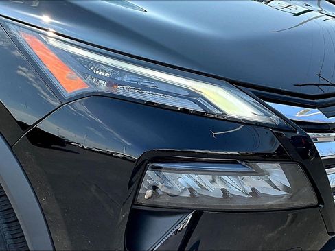 Used 2024 Nissan Rogue SL AWD/4WD image 31