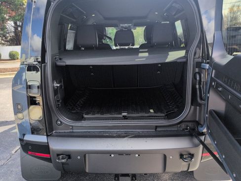 New 2026 Land Rover Defender 110 X-Dynamic SE AWD/4WD image 15