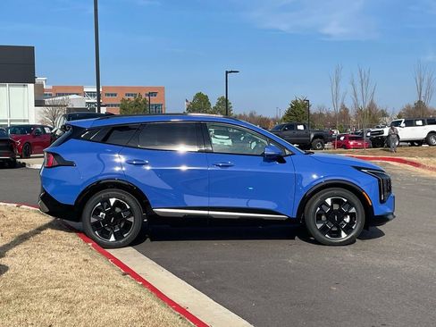 New 2026 Kia Sportage SX FWD image 6