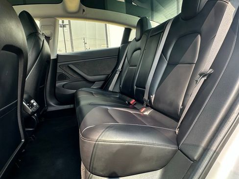 Used 2018 Tesla Model 3 Long Range image 28