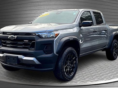 Used 2024 Chevrolet Colorado Trail Boss w/ Safety Package image 3