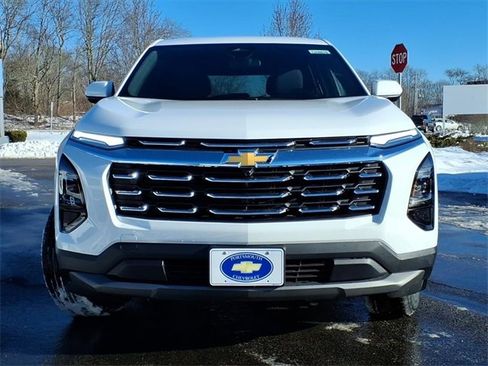 New 2026 Chevrolet Equinox LT w/ LPO, Floor Liner Package image 2