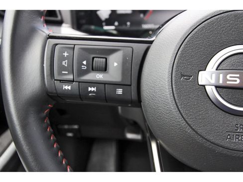 Certified 2025 Nissan Kicks SR FWD image 18