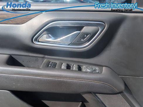Used 2023 Chevrolet Tahoe Premier w/ Premium Package AWD/4WD image 32