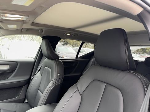 Certified 2025 Volvo XC40 B5 Ultra w/ Protection Package image 14