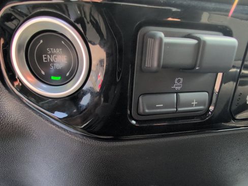 Used 2025 Chevrolet Silverado 2500 LT AWD/4WD image 28