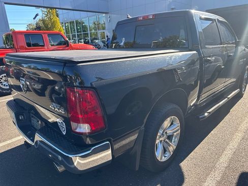 Used 2018 RAM 1500 Classic SLT w/ Luxury Group AWD/4WD image 3