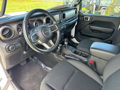 Used 2020 Jeep Gladiator Sport w/ Quick Order Package 24S image 25