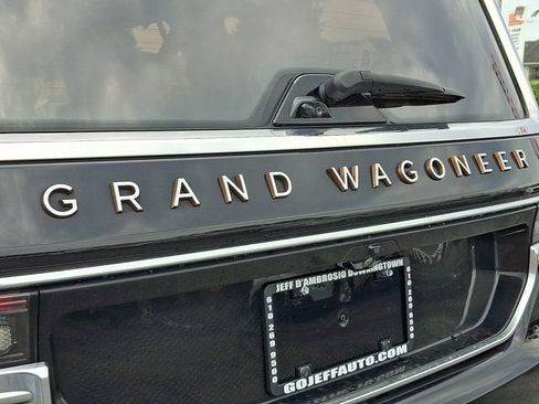Certified 2022 Jeep Grand Wagoneer Series III AWD/4WD image 36