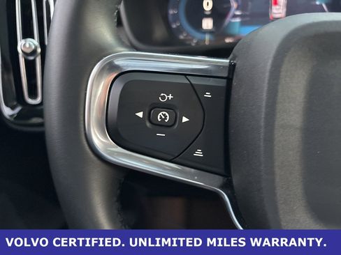 Certified 2025 Volvo XC40 B5 Core image 22