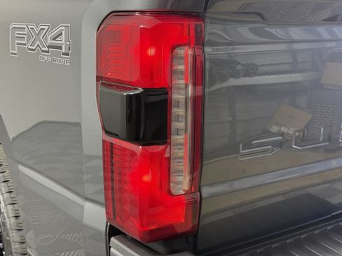 New 2026 Ford F250 Lariat w/ Black Appearance Package AWD/4WD image 8