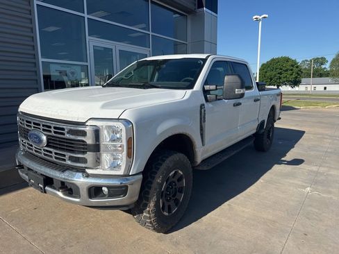 Used 2024 Ford F250 XLT w/ Tremor Off-Road Package AWD/4WD image 3