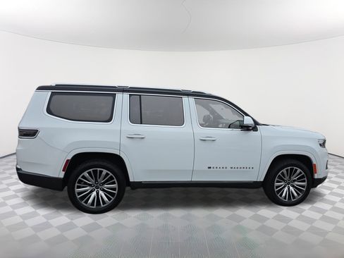 Used 2022 Jeep Grand Wagoneer Series III image 2