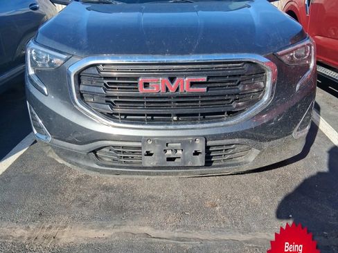 Used 2018 GMC Terrain SLE image 1