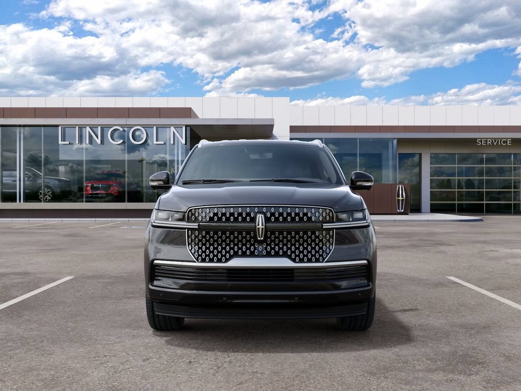New 2027 Lincoln Navigator Premiere RWD image 3