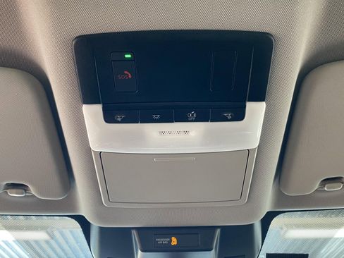 Used 2023 Nissan Rogue SV image 23