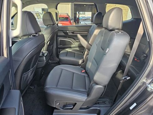 New 2025 Kia Telluride S image 14