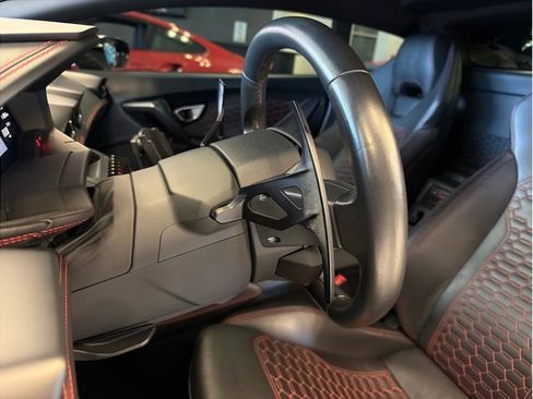 Used 2019 Lamborghini Huracan LP 580-2 RWD image 33