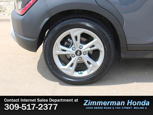 Used 2023 Hyundai Kona SEL w/ Cargo Package FWD image 21