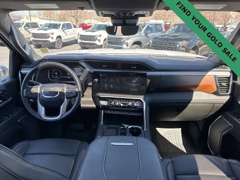 Used 2025 GMC Sierra 3500 Denali w/ Denali Reserve Package image 13