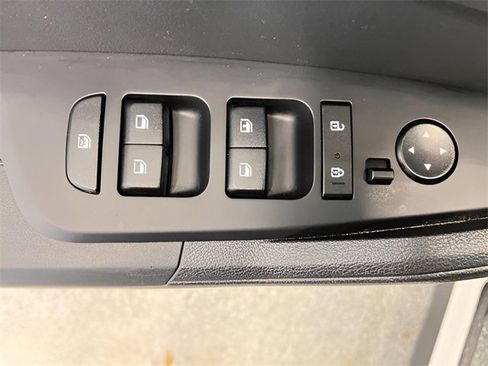 Used 2024 Kia Sportage LX image 12