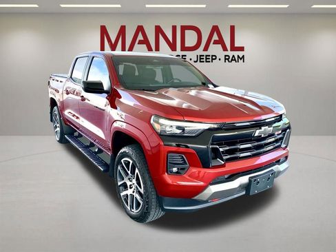 Used 2024 Chevrolet Colorado Z71 w/ Z71 Convenience Package 2 AWD/4WD image 5