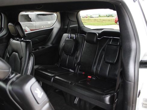 Used 2025 Chrysler Pacifica Select FWD image 10