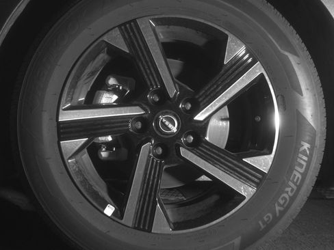 Used 2025 Nissan Sentra SV FWD image 12
