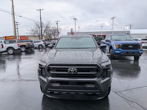 Used 2024 Toyota Tacoma SR5 image 3