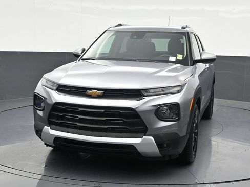 Used 2023 Chevrolet TrailBlazer LT FWD image 9