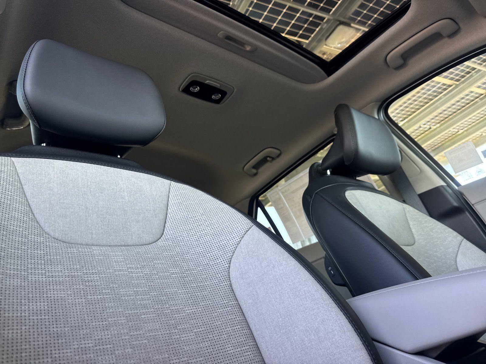 New 2026 Kia Niro Wave w/ Wave Preserve Package FWD image 18