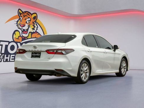 Used 2024 Toyota Camry LE FWD image 5