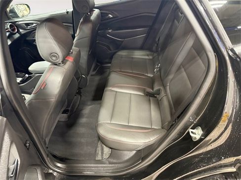 Used 2025 Chevrolet Trax RS w/ Sunroof Package image 13