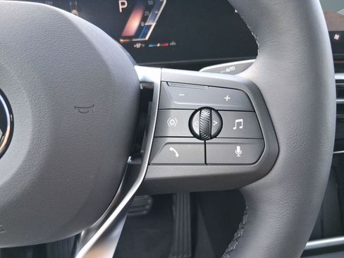 Used 2026 BMW X2 xDrive28i w/ Technology Package image 19