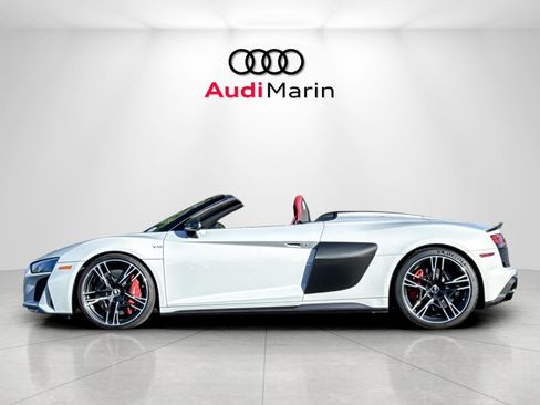 Certified 2023 Audi R8 V10 performance AWD/4WD image 2