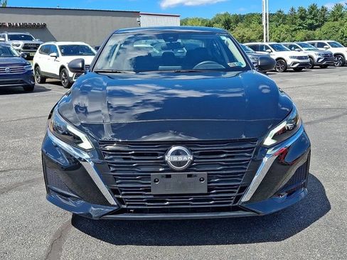 Used 2025 Nissan Altima 2.5 SV AWD/4WD image 2