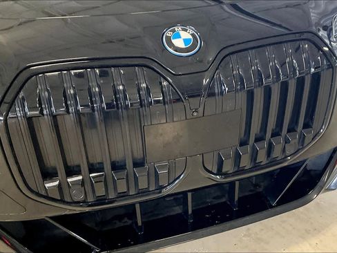 Used 2023 BMW i7 xDrive60 w/ Executive Package 2 image 30