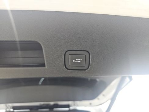 Used 2026 Buick Enclave Preferred FWD image 17