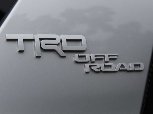 Used 2024 Toyota 4Runner TRD Off-Road Premium w/ Moonroof Package AWD/4WD image 29