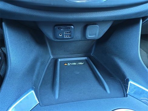 Used 2023 Chevrolet Traverse Premier w/ Redline Edition image 25