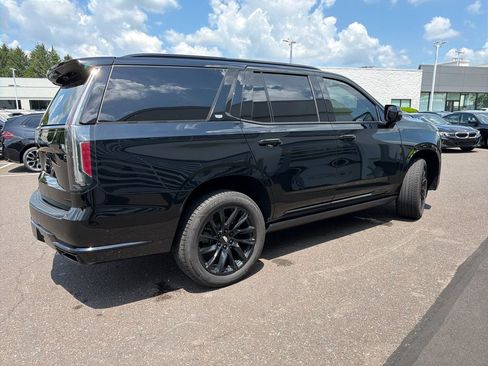 Used 2023 Cadillac Escalade Sport w/ LPO, ONYX Package AWD/4WD image 7