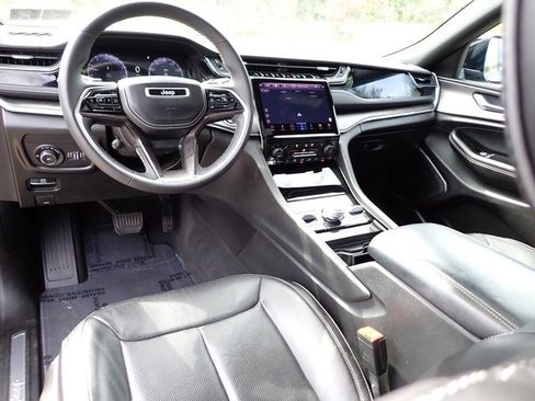 Certified 2023 Jeep Grand Cherokee L Overland image 18