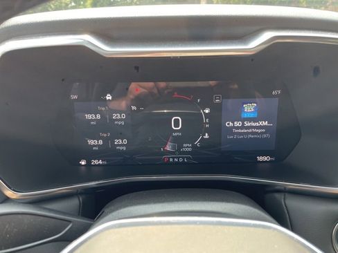 Used 2025 GMC Canyon Elevation image 18