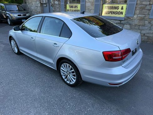 Used 2015 Volkswagen Jetta SE FWD image 10
