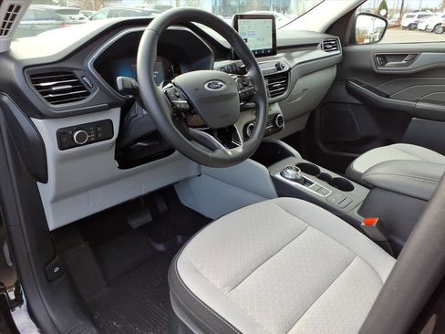 Used 2025 Ford Escape Active w/ Cold Weather Package image 13