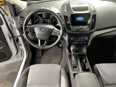 Used 2019 Ford Escape SE image 12